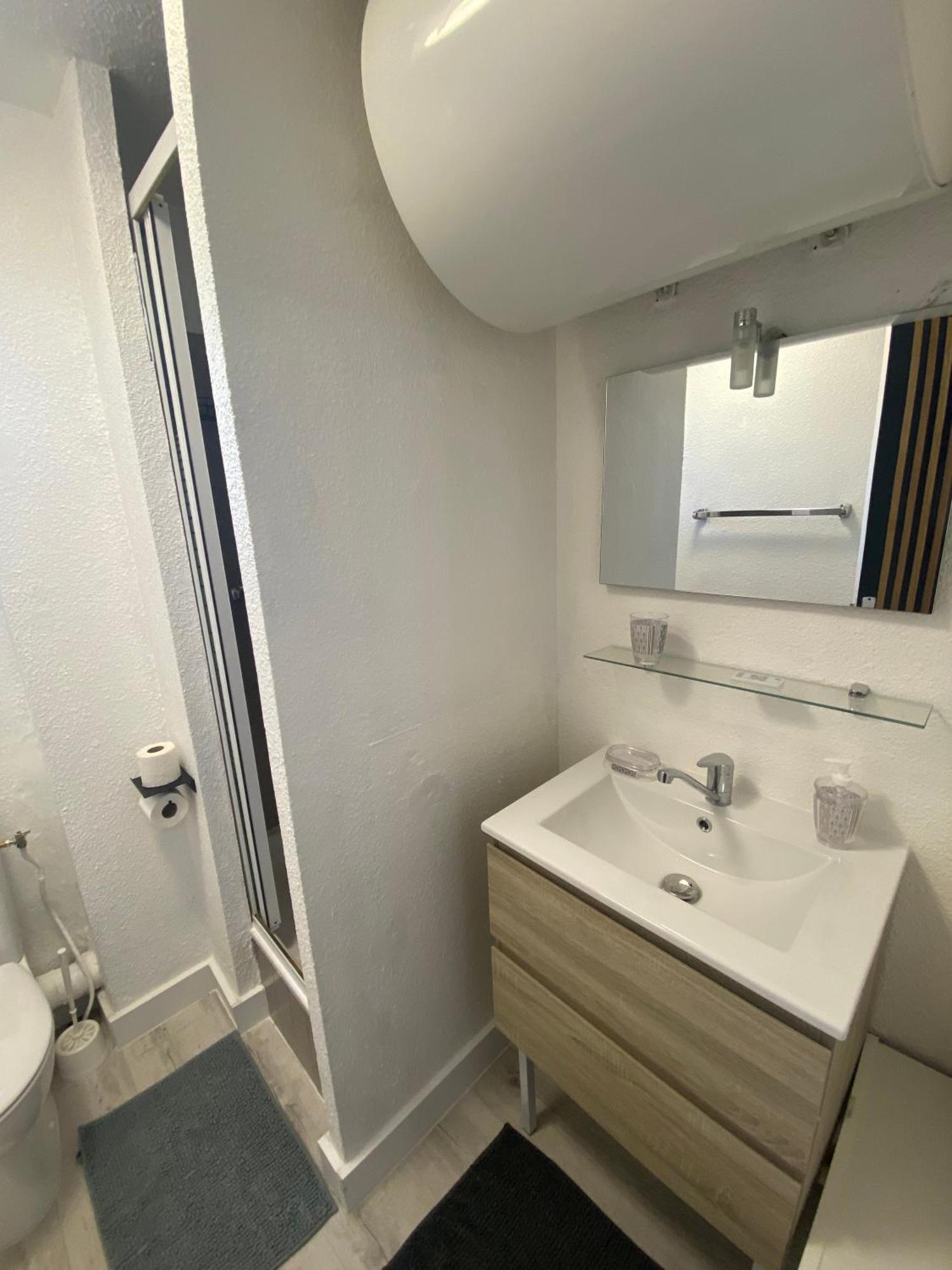 Studio Centre Port Avec Piscine Residence Port Richelieu 아그 외부 사진
